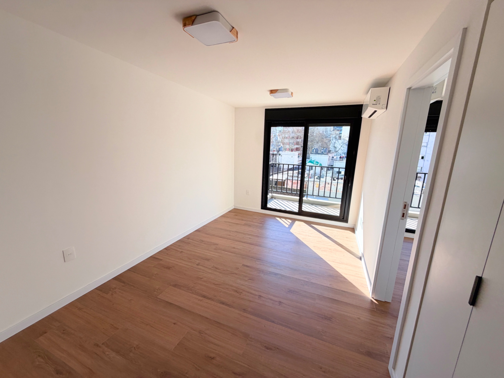 Apartamento a Estrenar de 1 dormitorio en Cordon, con Balcón y garaje.