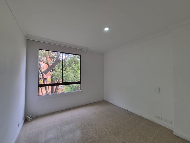 Apartamento de 3 alcobas en venta en El Tesoro, Medellín, 138 m² · foto 16 de 19