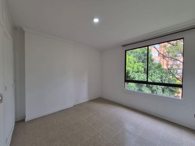 Apartamento de 3 alcobas en venta en El Tesoro, Medellín, 138 m² · foto 18 de 19