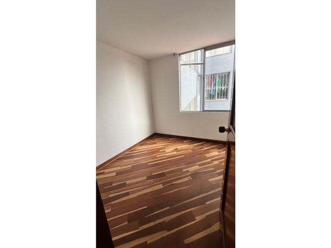 Apartamento en venta en La Laguna Fontibon, Bogotá, 50 m² · foto 6 de 12