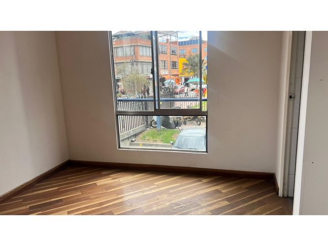 Apartamento en venta en La Laguna Fontibon, Bogotá, 50 m² · foto 8 de 12