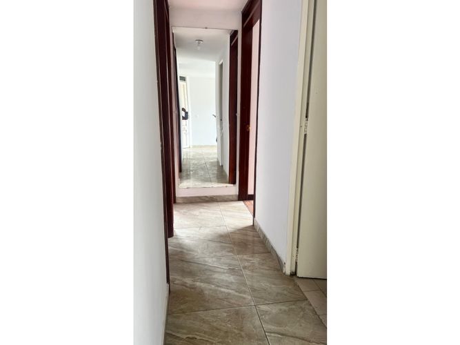 Apartamento en venta en La Laguna Fontibon, Bogotá, 50 m² · foto 10 de 12