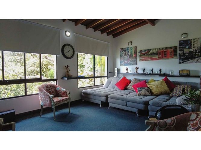 Casa de 4 alcobas en venta en Las Palmas, Medellín, 450 m² · foto 11 de 15