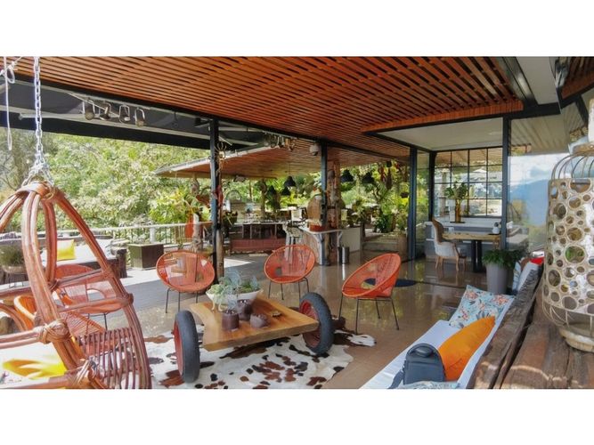 Casa de 4 alcobas en venta en Las Palmas, Medellín, 450 m² · foto 13 de 15
