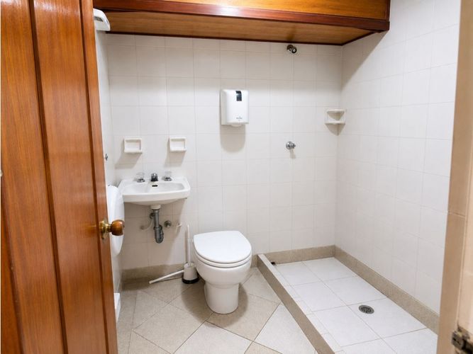 Local en arriendo en Bretaña, Cali, 200 m² · foto 6 de 9