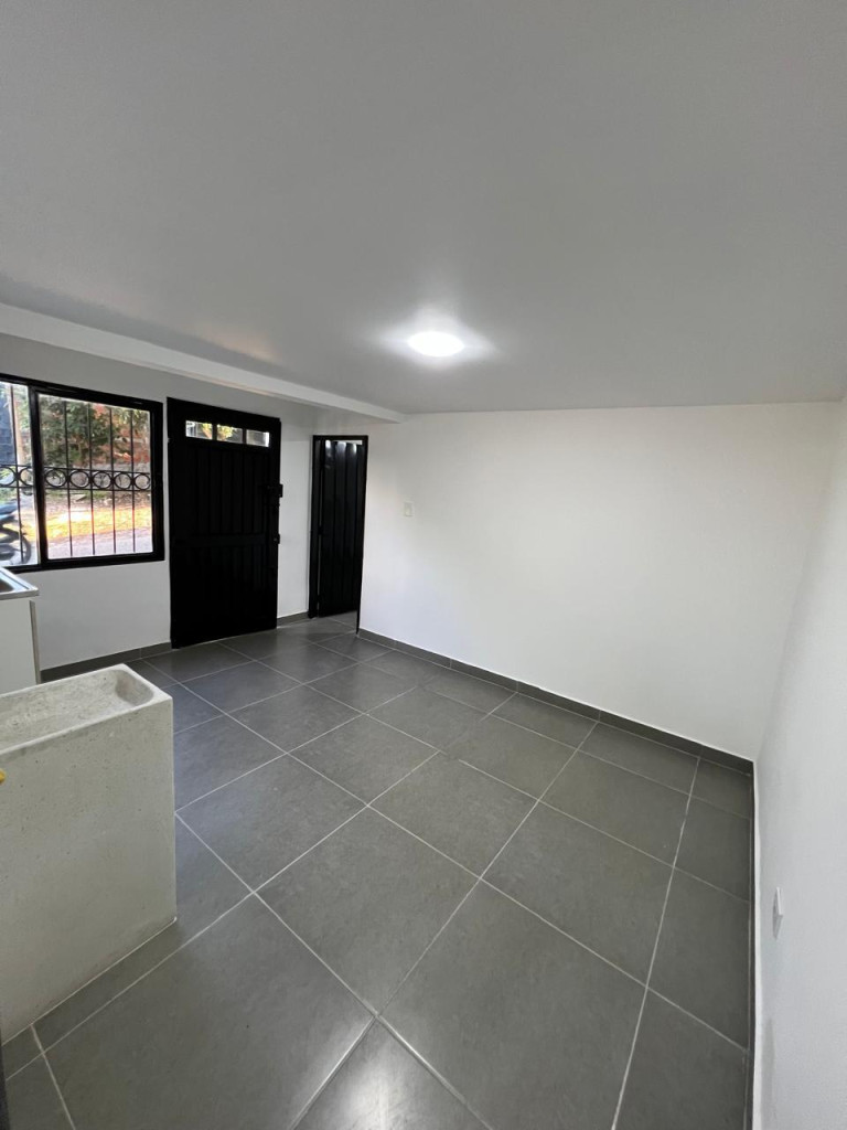 Casa en venta en El Poblado Ii Etapa, Pereira · foto 2 de 14