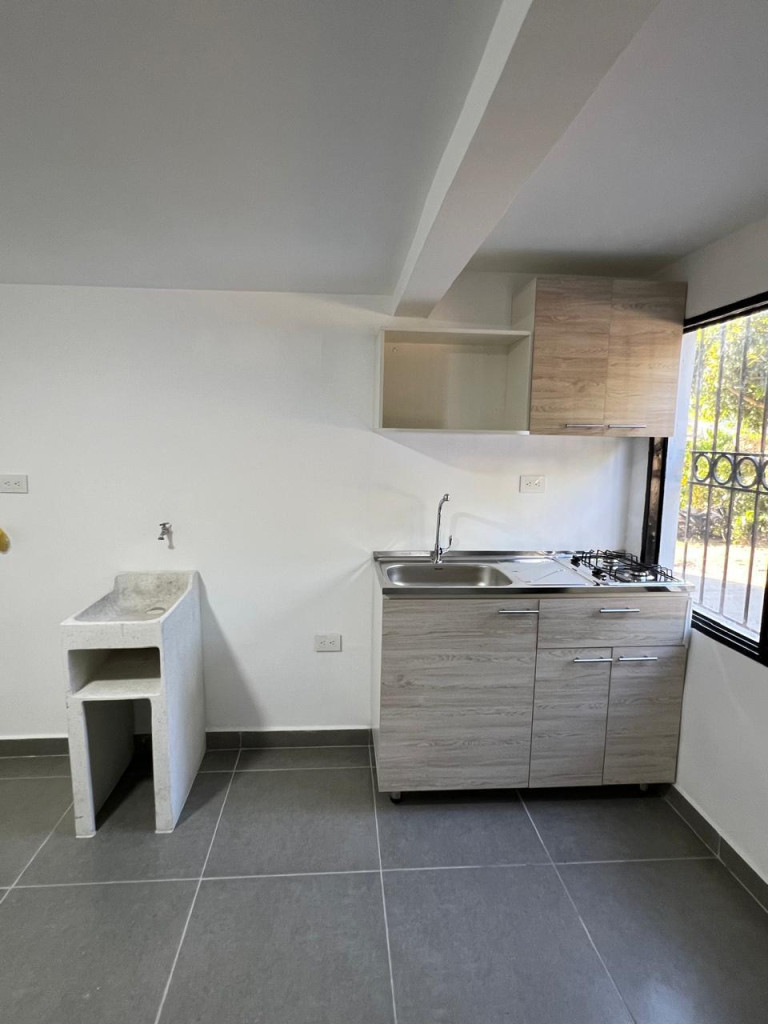Casa en venta en El Poblado Ii Etapa, Pereira · foto 3 de 14