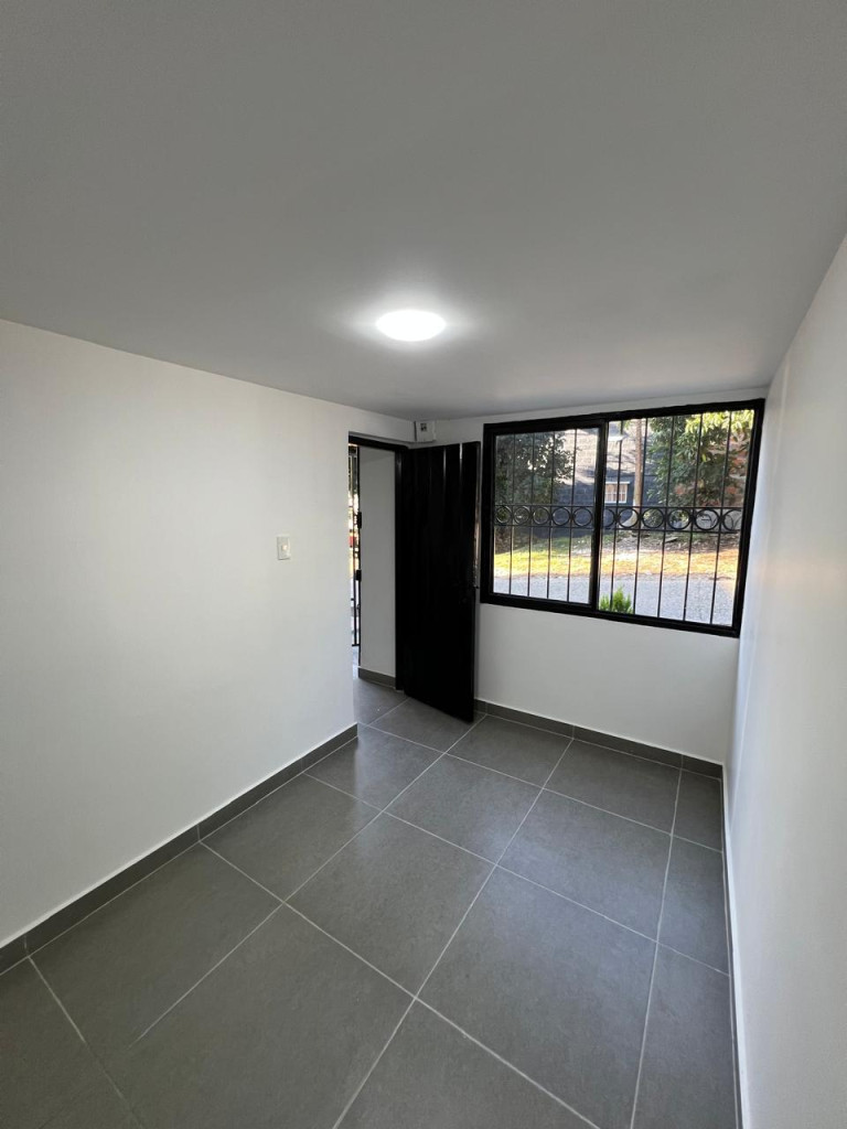 Casa en venta en El Poblado Ii Etapa, Pereira · foto 10 de 14