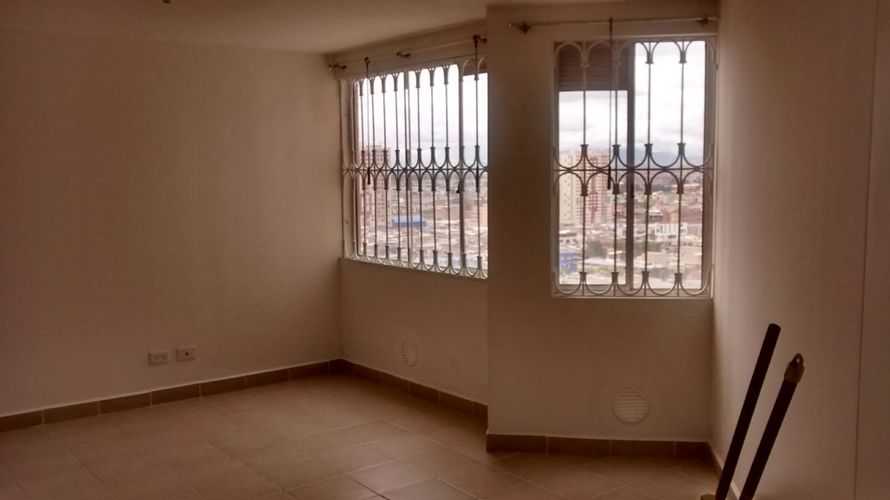 Apartamento en venta en Perdomo Alto, Bogotá · foto 2 de 19