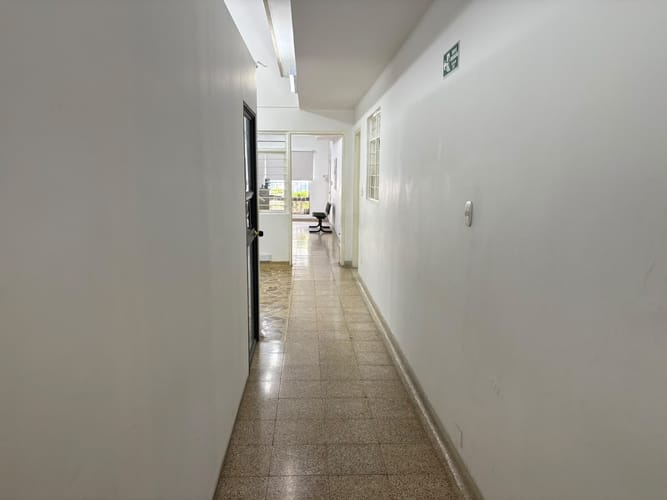 Casa de 5 alcobas en venta en San Fernando Nuevo, Cali · foto 10 de 24