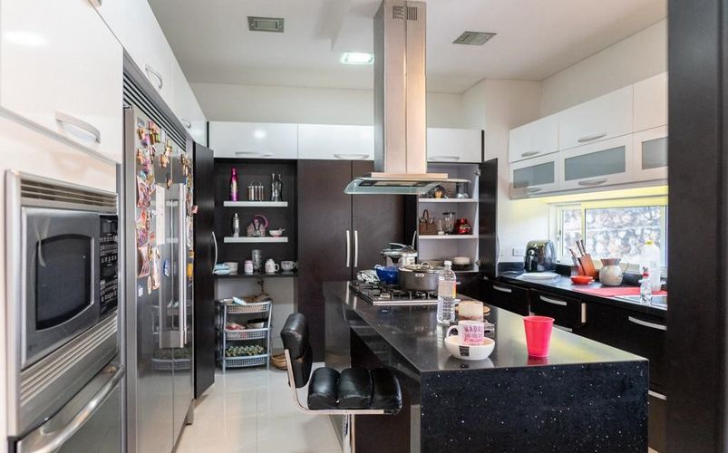 Casa de 6 alcobas en venta en Ciudad Jardin, Cali, 577 m² · foto 3 de 24