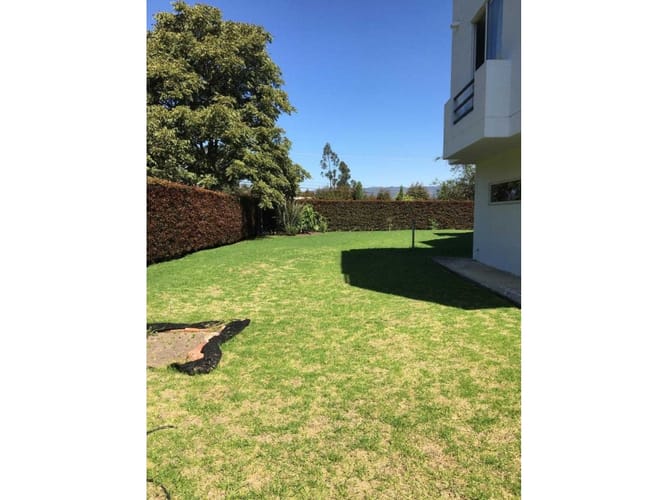Casa de 4 alcobas en venta en San Simón, Bogotá, 550 m² · foto 2 de 22