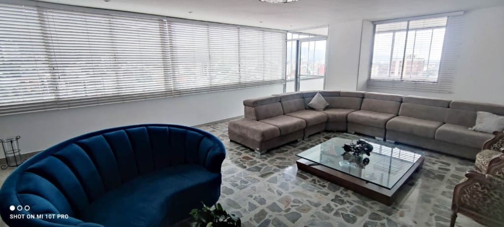 Apartamento de 5 alcobas en venta en Las Americas, Cali, 270 m² · foto 1 de 18