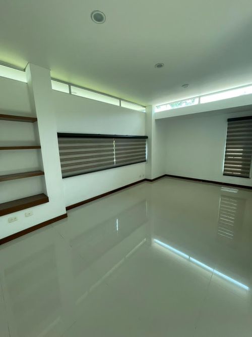 Casa de 6 alcobas en venta en Ciudad Jardin, Cali, 400 m² · foto 4 de 22