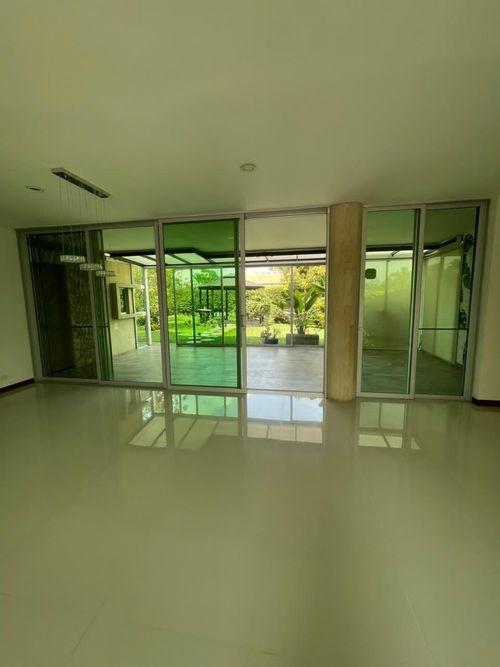 Casa de 6 alcobas en venta en Ciudad Jardin, Cali, 400 m² · foto 8 de 22
