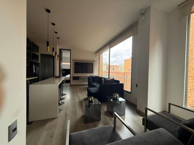 Apartamento de 1 alcoba en venta en Los Rosales, Bogotá, 81 m² · foto 4 de 17
