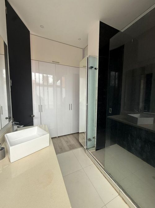 Apartamento de 1 alcoba en venta en Los Rosales, Bogotá, 81 m² · foto 17 de 17