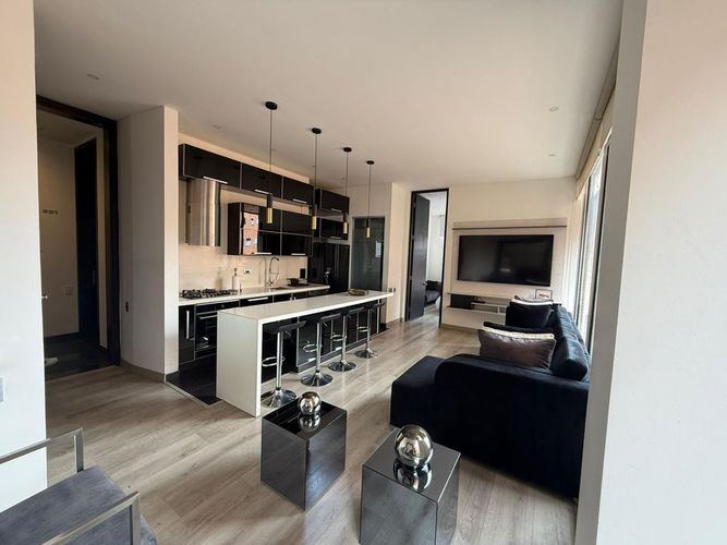 Apartamento de 1 alcoba en venta en Los Rosales, Bogotá, 81 m² · foto 12 de 17