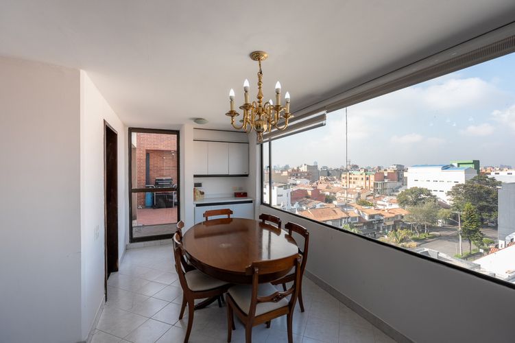 Apartamento de 4 alcobas en venta en Santa Barbara, Bogotá, 361 m² · foto 5 de 24