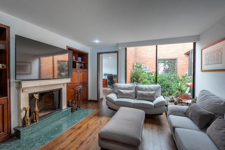 Apartamento de 4 alcobas en venta en Santa Barbara, Bogotá, 361 m² · foto 12 de 24