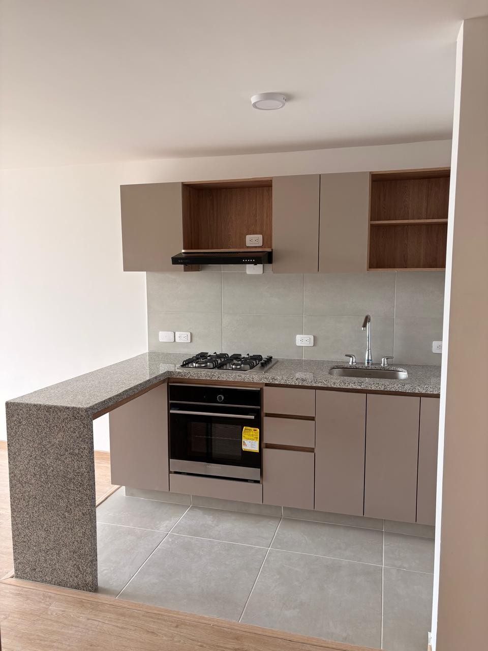 Apartamento en venta en Ciudad Alsacia, Bogotá · foto 3 de 24