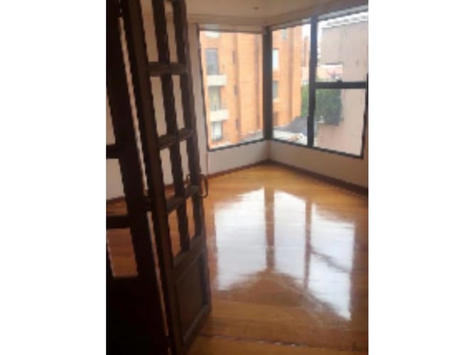 Apartamento de 3 alcobas en venta en El Retiro, Bogotá, 174 m² · foto 2 de 5