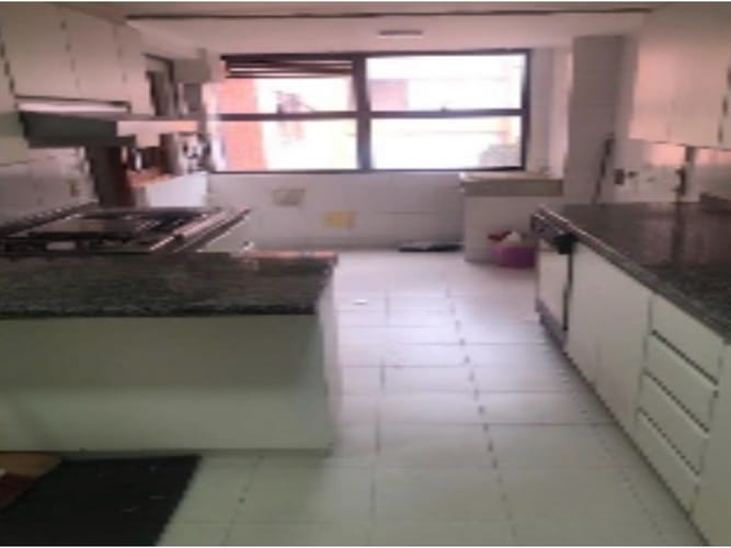 Apartamento de 3 alcobas en venta en El Retiro, Bogotá, 174 m² · foto 3 de 5