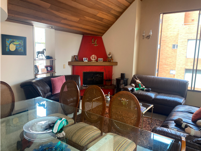 Apartamento de 4 alcobas en venta en Los Rosales, Bogotá, 220 m² · foto 6 de 24