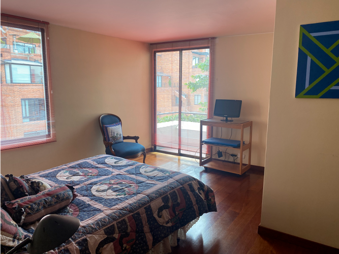 Apartamento de 4 alcobas en venta en Los Rosales, Bogotá, 220 m² · foto 21 de 24