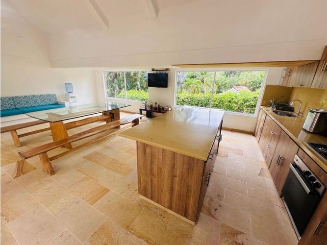 Casa de 4 alcobas en venta en Las Palmas, Ricaurte, 227 m² · foto 7 de 24