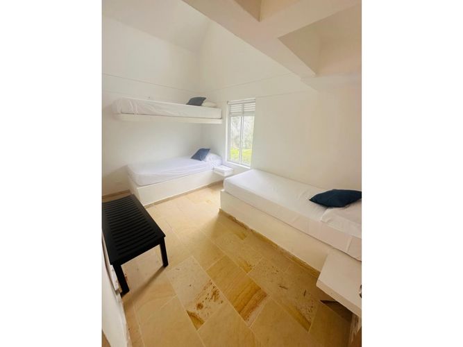 Casa de 4 alcobas en venta en Las Palmas, Ricaurte, 227 m² · foto 15 de 24