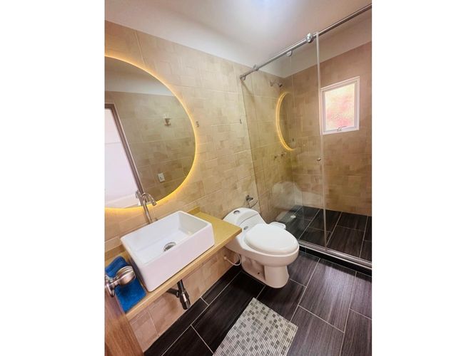 Casa de 4 alcobas en venta en Las Palmas, Ricaurte, 227 m² · foto 18 de 24