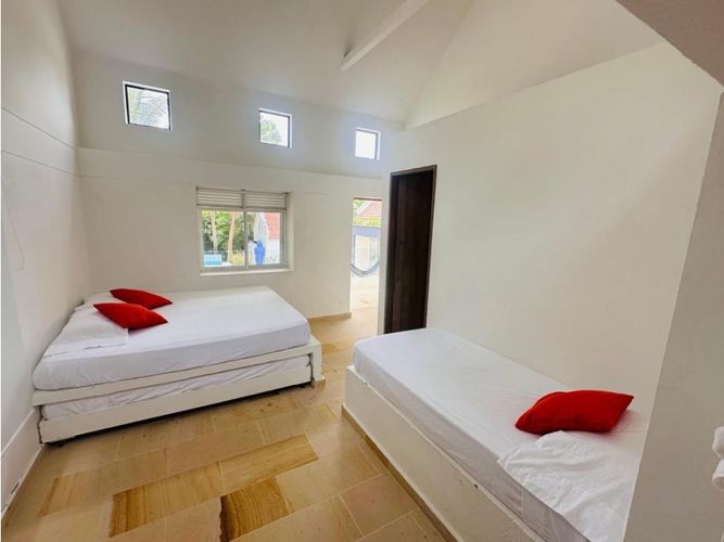 Casa de 4 alcobas en venta en Las Palmas, Ricaurte, 227 m² · foto 19 de 24