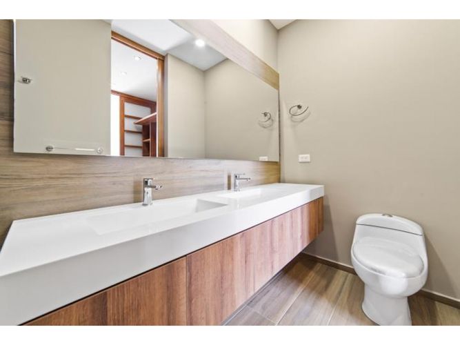 Apartamento de 2 alcobas en venta en Santa Paula, Bogotá, 158 m² · foto 11 de 13