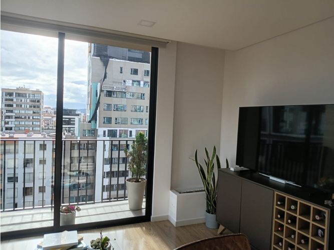 Apartamento de 2 alcobas en venta en Santa Barbara, Bogotá, 71 m² · foto 2 de 20