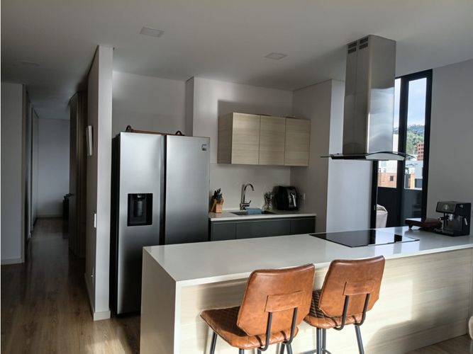 Apartamento de 2 alcobas en venta en Santa Barbara, Bogotá, 71 m² · foto 3 de 20