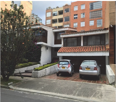 Casa en venta en Chico Norte, Bogotá · foto 2 de 15