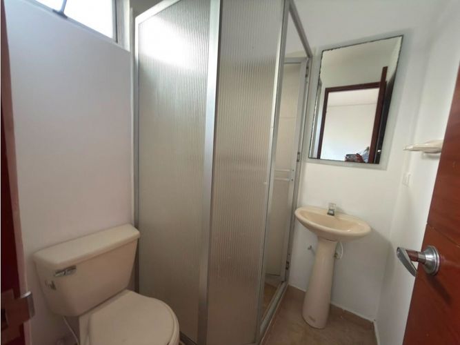 Casa de 3 alcobas en venta en La Castellana, Armenia, 327 m² · foto 7 de 24