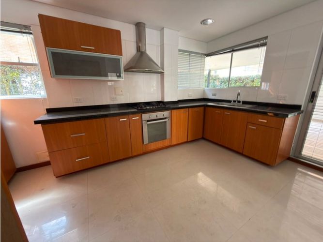 Casa de 3 alcobas en venta en La Castellana, Armenia, 327 m² · foto 9 de 24