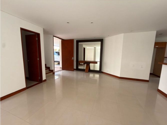 Casa de 3 alcobas en venta en La Castellana, Armenia, 327 m² · foto 13 de 24