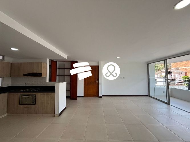 Apartamento de 3 alcobas en venta en Laureles, Medellín, 143 m² · foto 5 de 19