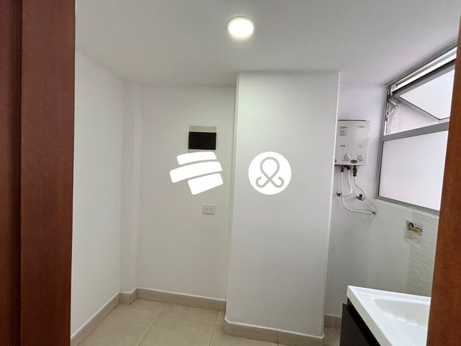 Apartamento de 3 alcobas en venta en Laureles, Medellín, 143 m² · foto 7 de 19