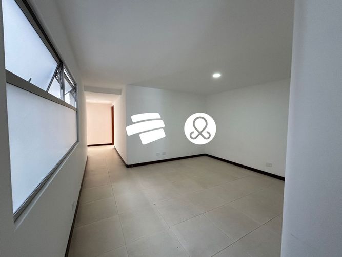 Apartamento de 3 alcobas en venta en Laureles, Medellín, 143 m² · foto 9 de 19