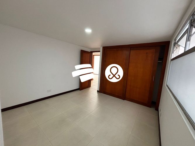 Apartamento de 3 alcobas en venta en Laureles, Medellín, 143 m² · foto 12 de 19
