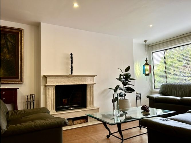 Apartamento de 3 alcobas en venta en Chico Norte, Bogotá, 120 m² · foto 2 de 20