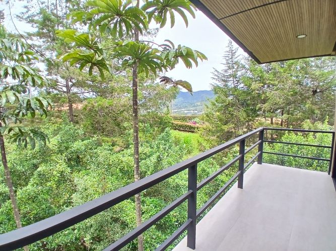 Casa de 5 alcobas en venta en El Tambo, La Ceja, 580 m² · foto 10 de 24
