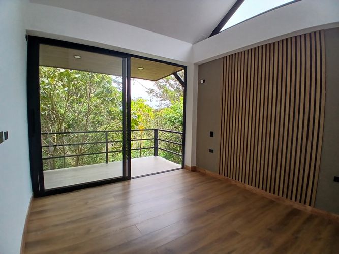Casa de 5 alcobas en venta en El Tambo, La Ceja, 580 m² · foto 14 de 24