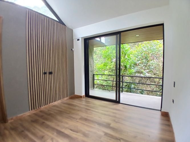 Casa de 5 alcobas en venta en El Tambo, La Ceja, 580 m² · foto 16 de 24
