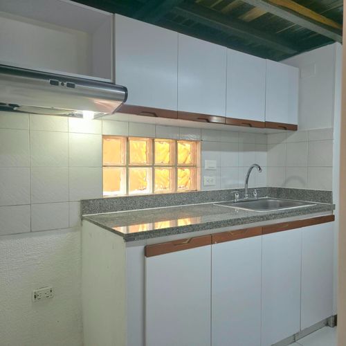 Apartamento de 2 alcobas en venta en Verbenal San Antonio, Bogotá, 72 m² · foto 7 de 24