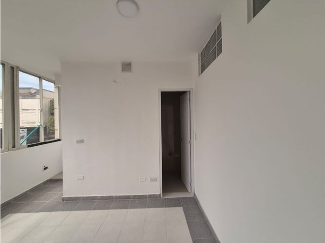Edificio en venta en San Vicente, Cali, 656 m² · foto 8 de 24